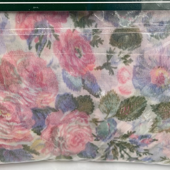 - Vintage Laura Ashley Blouson Valance and Sheer Rodpocket Panel Floral Set - Picture 7 of 8
